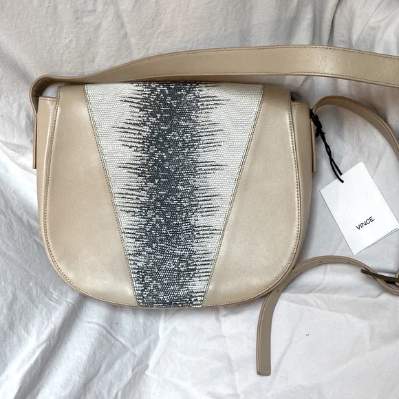 VINCE Snakeskin V Print Leather SADDLE Designer Bag! - Picture 2 of 8